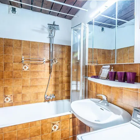 Apartment Centre A 200m Des Pistes, 4 Pers, Balcon, Parking, Wifi, Linge Inclus - Fr-1-754-65 *